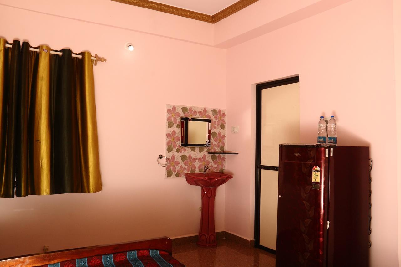 Sai Guru Guest House อันจูนา ภายนอก รูปภาพ