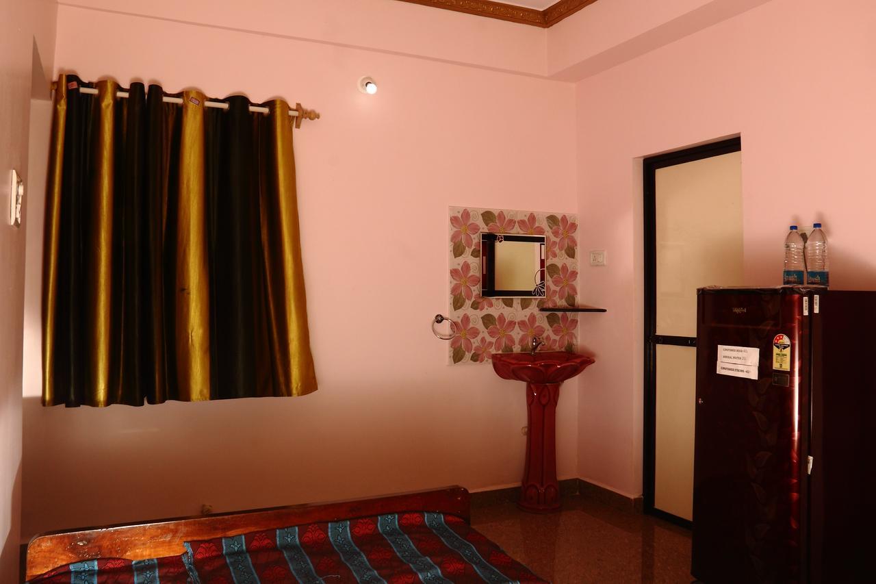 Sai Guru Guest House อันจูนา ภายนอก รูปภาพ